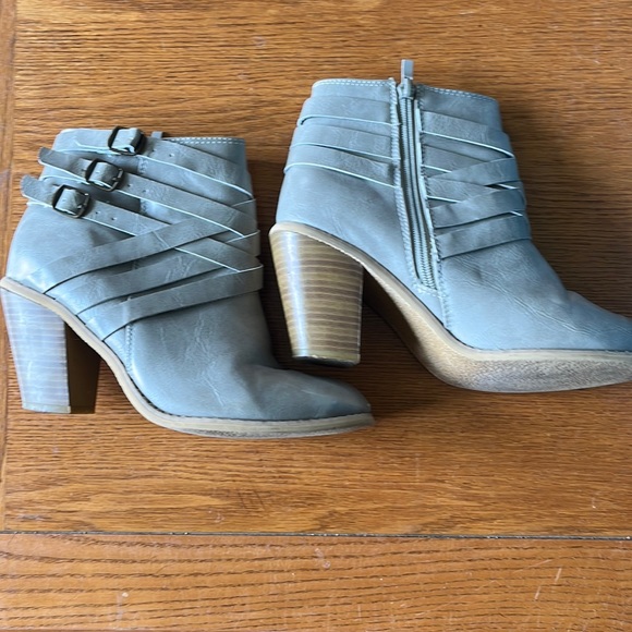 Shoes - Heeled boots
